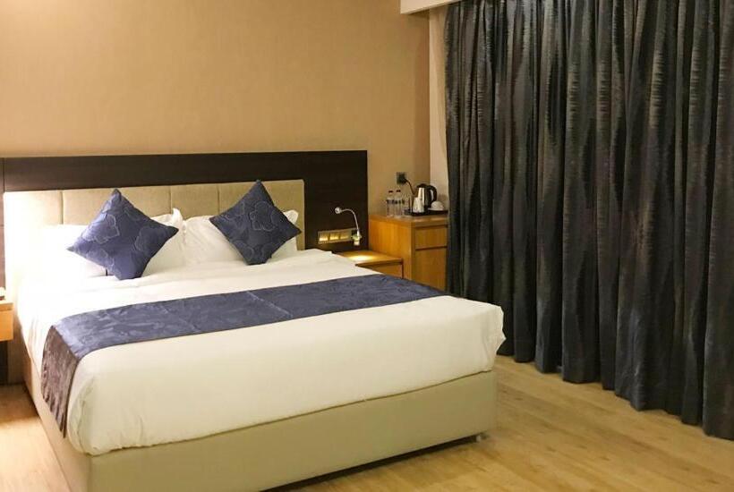 سوییت جونیور, Days Hotel Dhaka