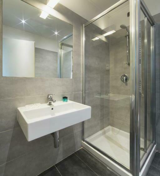 חדר סטנדרט, Giallo