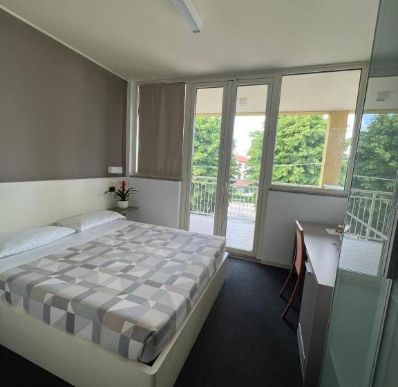 חדר סטנדרט, Giallo