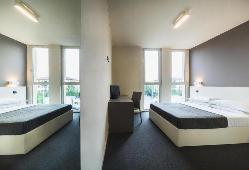 חדר סטנדרט, Giallo