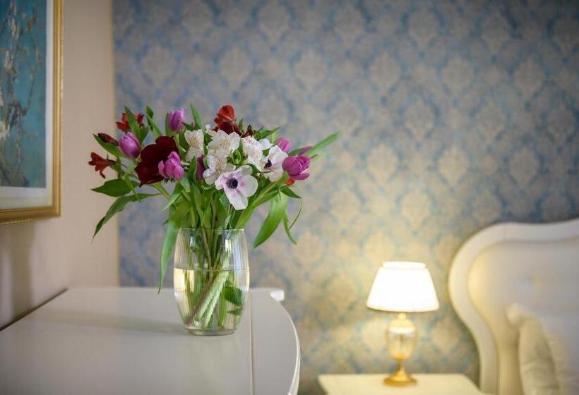 スーペリアの4人部屋, Villa Rossella