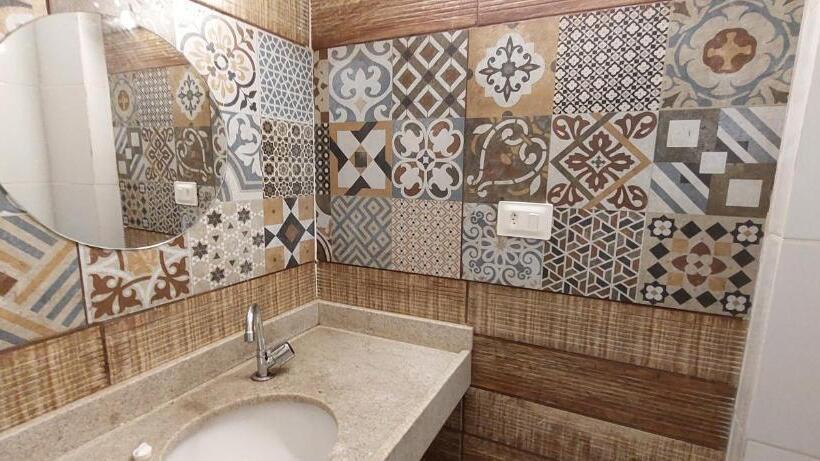 带共用浴室的标准房间, Hostel Araçoiaba