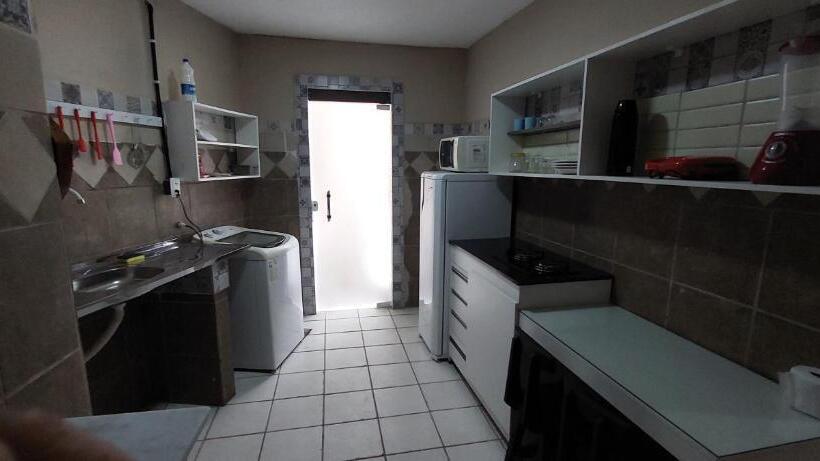 家庭间, Hostel Araçoiaba