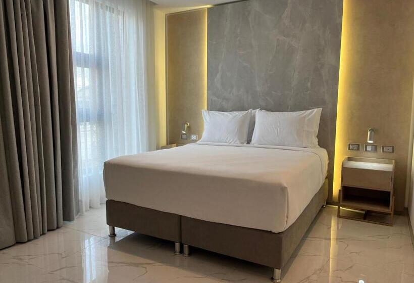 수피리어 룸, Delamar