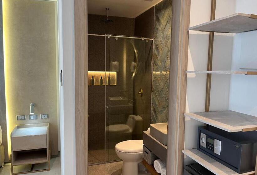 스탠다드 룸, Delamar