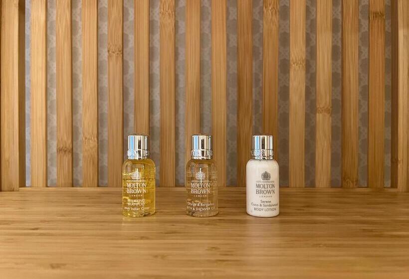 חדר סטנדרט נוף לים, Red Hat Snail