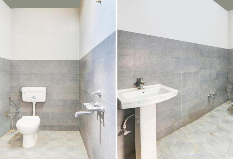 Трехместный Номер Классика, Oyo Hotel Om Palace