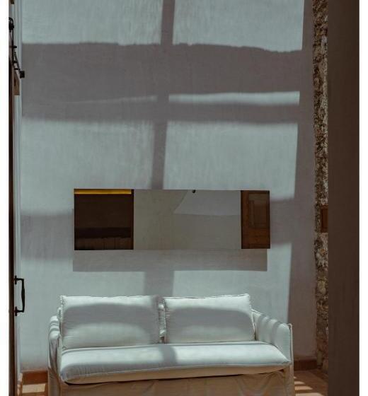 جناح سوبيريور, La Gloria Mesón