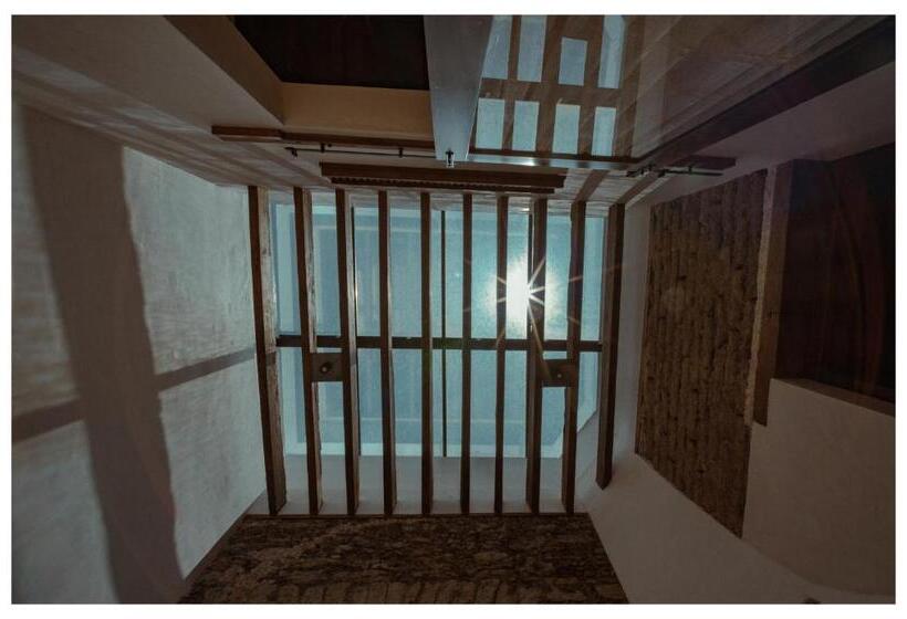 جناح سوبيريور, La Gloria Mesón