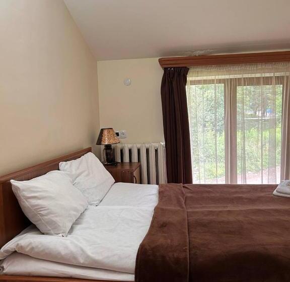 غرفة عائلية, Nectar