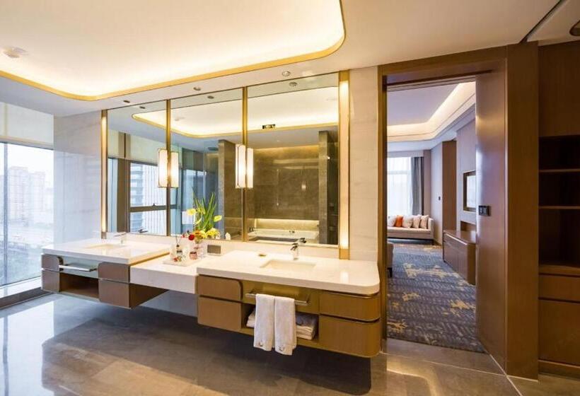 带大床的复式套间, Ytl Ouyue International