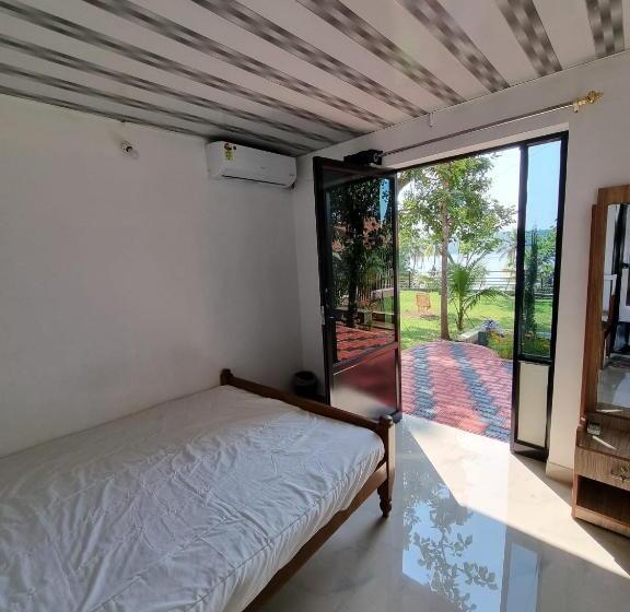 レイクビュースタンダードルーム, Kayaltheeram Resort & Homestay