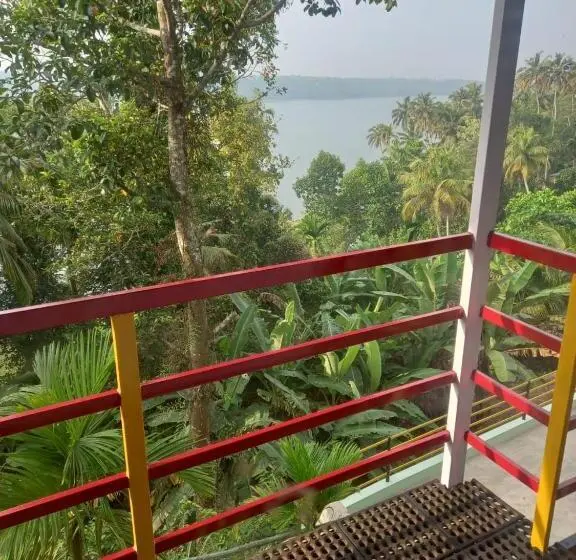 バルコニー付きスタンダードルーム, Kayaltheeram Resort & Homestay