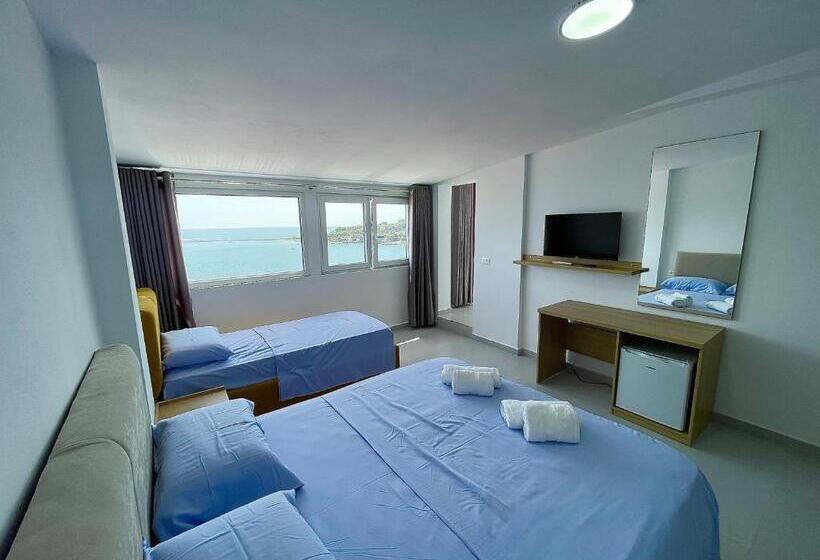 Номер Стандарт Трехместный, Kloi Luxury Rooftops