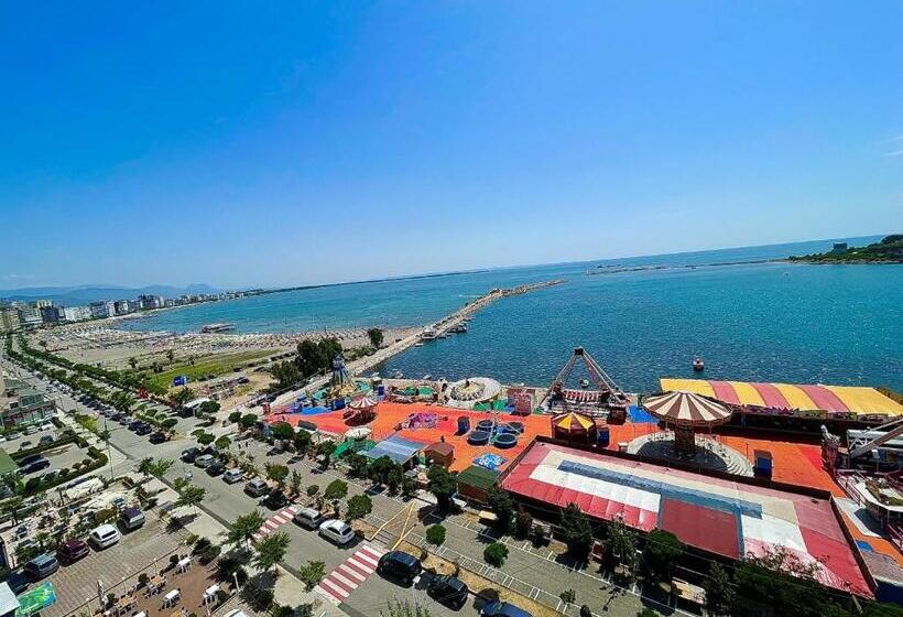 Номер Стандарт Трехместный, Kloi Luxury Rooftops