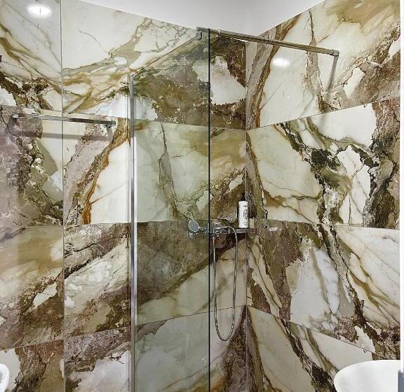 Трехместный Номер Deluxe Вид на Море, Kloi Luxury Rooftops