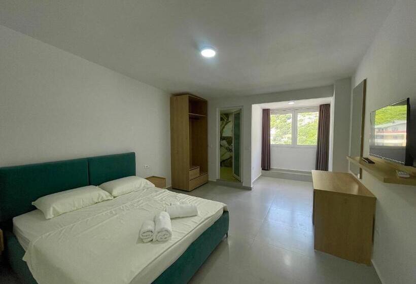 Номер Стандарт Вид на Горы, Kloi Luxury Rooftops