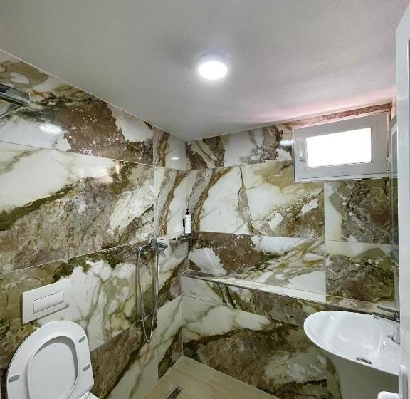 Номер Стандарт Вид на Горы, Kloi Luxury Rooftops