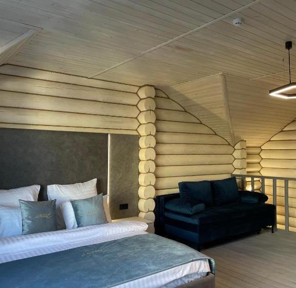 חדר לארבעה סטנדרטי עם מרפסת, Le Mer