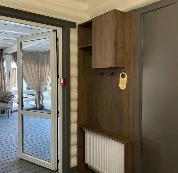 Suite Familiar, Le Mer