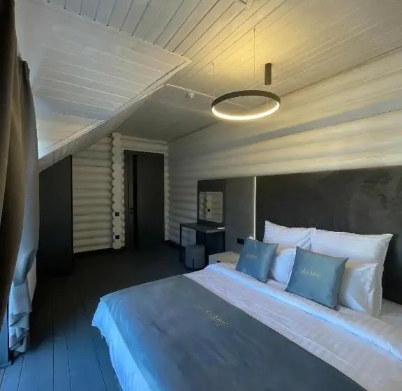 Suite Familiar, Le Mer