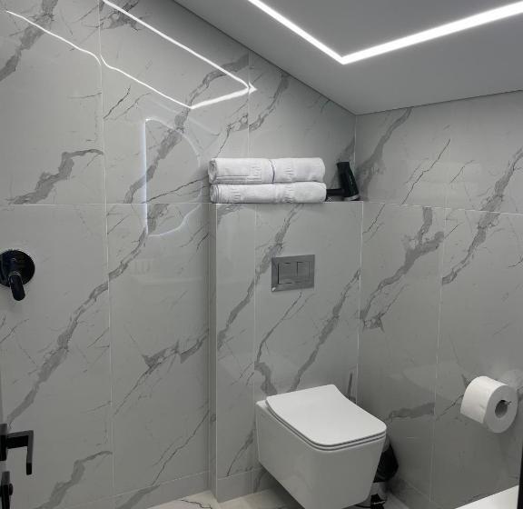 חדר משפחתי, Le Mer