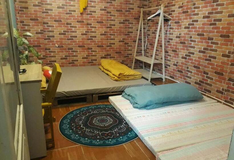 اتاق استاندارد با سرویس بهداشتی مشترک, ở Mô Dalat