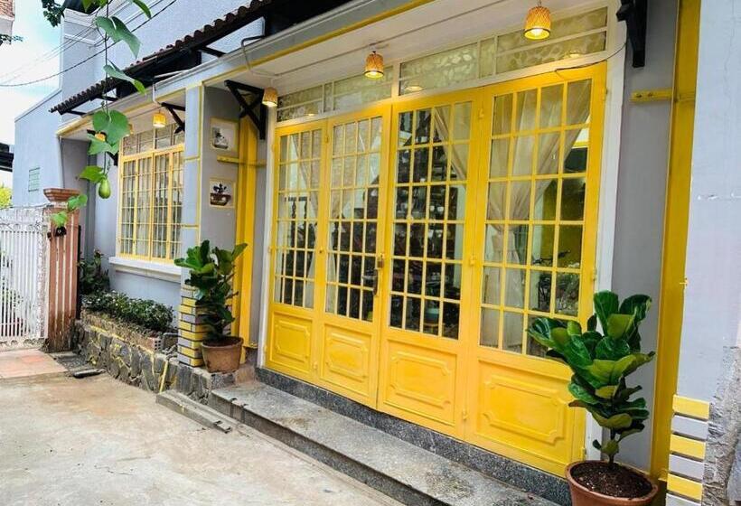 تختخواب در اتاق مشترک, ở Mô Dalat