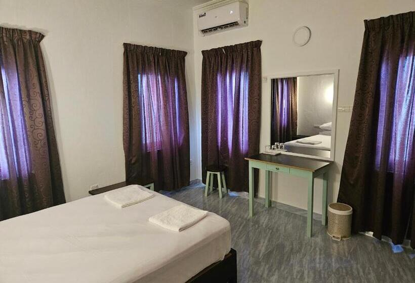 اتاق لوکس, Sunset Villa