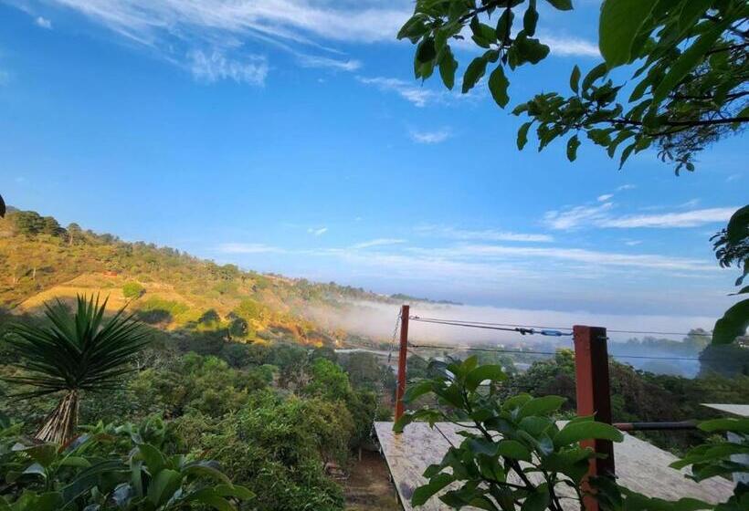 اتاق استاندارد با تخت بزرگ, M Lapin Hotel & Glamping Near Antigua Guatemala