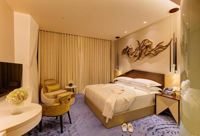 اتاق پرمیوم, Cinnamon Life At City Of Dreams