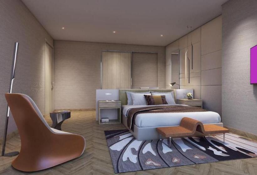 سوییت, Cinnamon Life At City Of Dreams