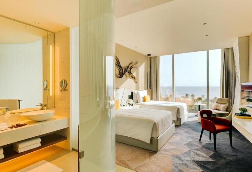 اتاق پرمیوم با چشمانداز دریا, Cinnamon Life At City Of Dreams