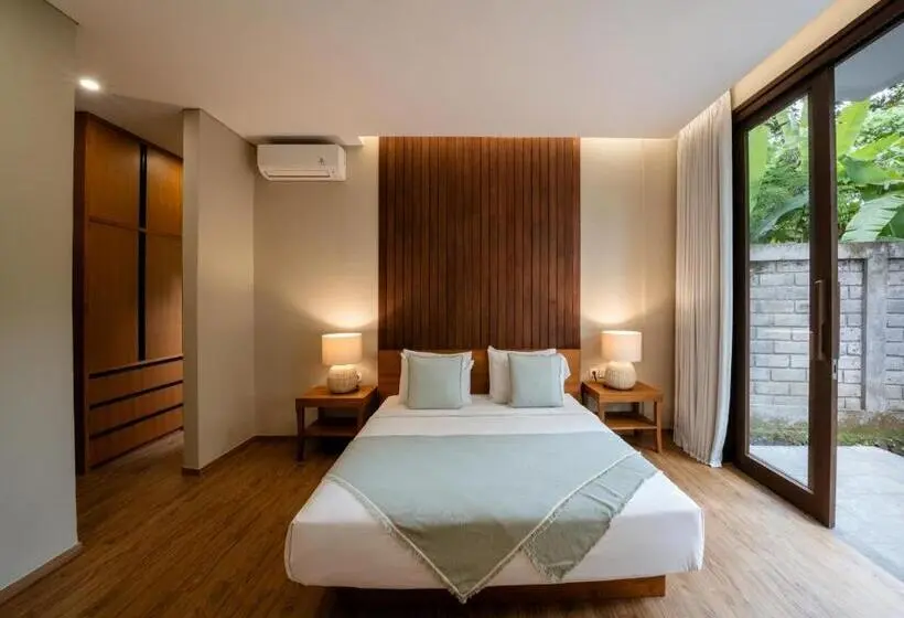 Villa 3 Makuuhuonetta, Pulang Villas Pererenan By Nakula