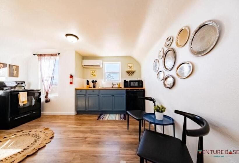 ２ベッドルームアパートメント, Trailblazer S Retreat, Venture Base Unit 3