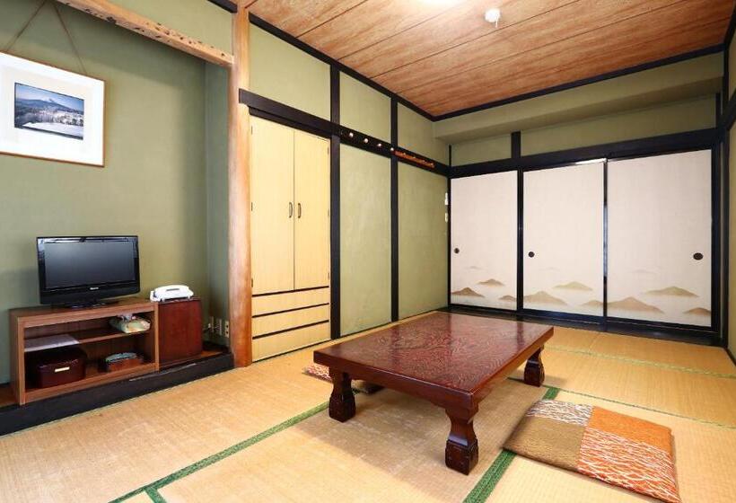 Standard Neljän Hengen Huone, 富士見山荘