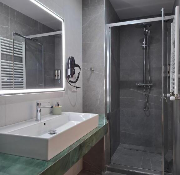 デラックスルーム, Exotique Santander