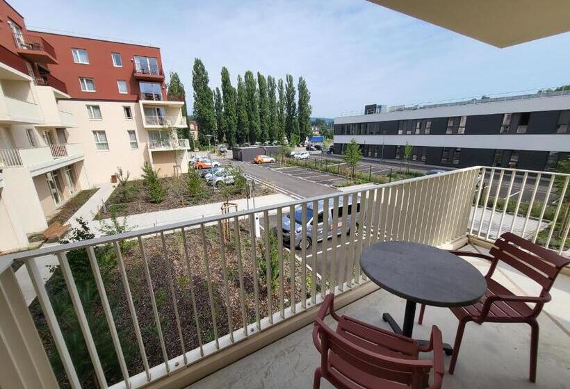 발코니가 있는 2 베드룸 아파트, Domitys   La Licorne