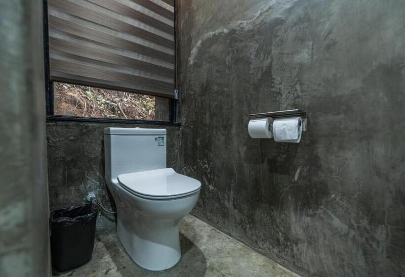 سوئیت جونیور با چشم‌انداز کوهستان, The Habitat Villa