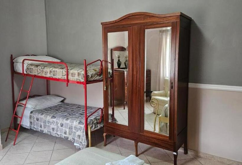 חדר סטנדרט לארבעה, Azienda Agrituristica Verdevalle