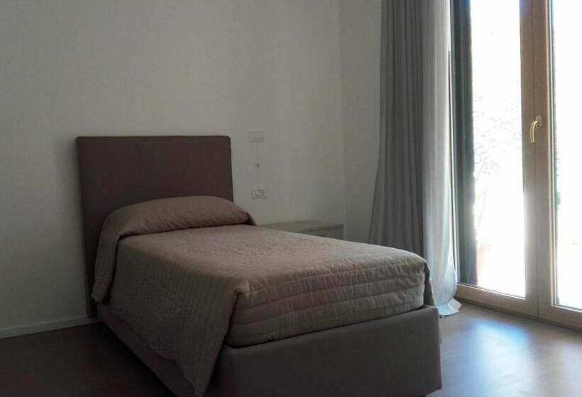 اتاق استاندارد یک نفره, La Casa Nel Verde