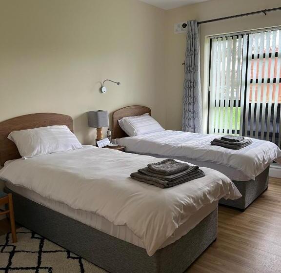 חדר סטנדרט מותאם לאדם עם מוגבלויות, The Melody Residence