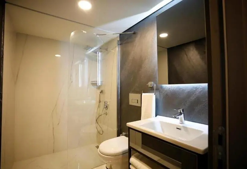 اتاق استاندارد با چشم‌انداز دریاچه, Dellago Luxury Hotel Sapanca