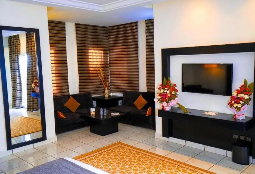 سوییت جونیور, Andalucia Tangier