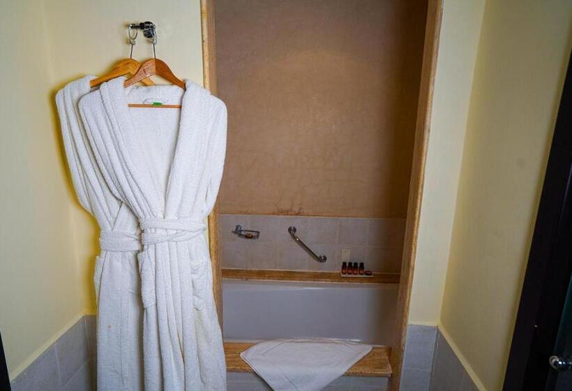 سوییت سوپریور, Andalucia Tangier