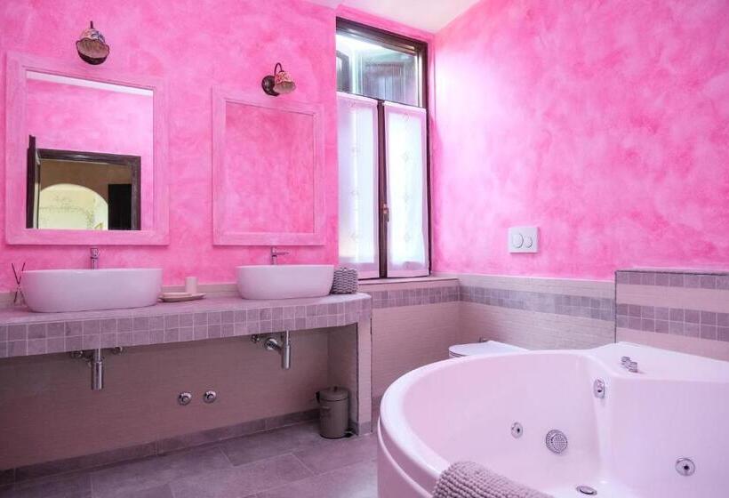 סוויטה עם ג'קוזי, Casale Beatrice Degli Ulivi