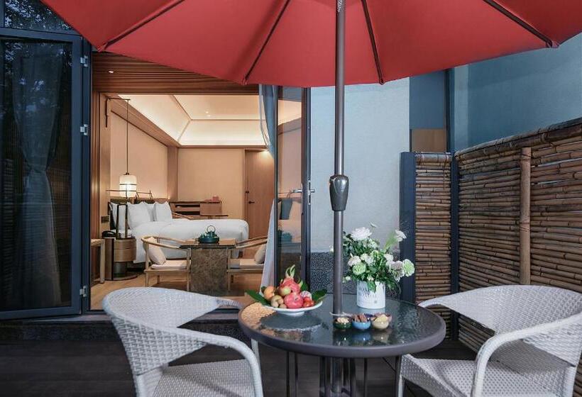 غرفة قياسية داخلية, Maree