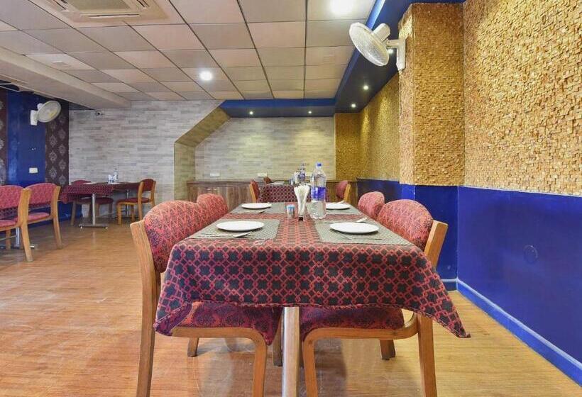 三人经典房间, Super Townhouse Fateh Sagar Formerly Vatika Inn