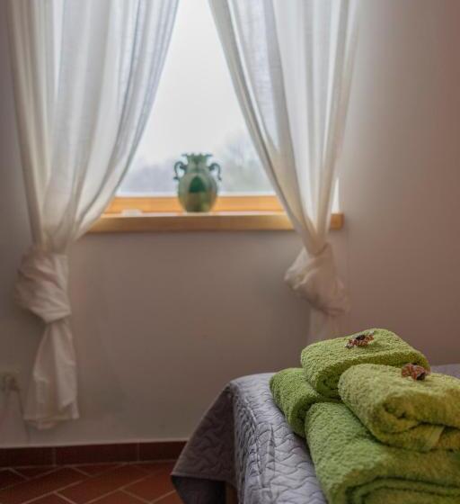 خانه 1 خوابه, Ružas