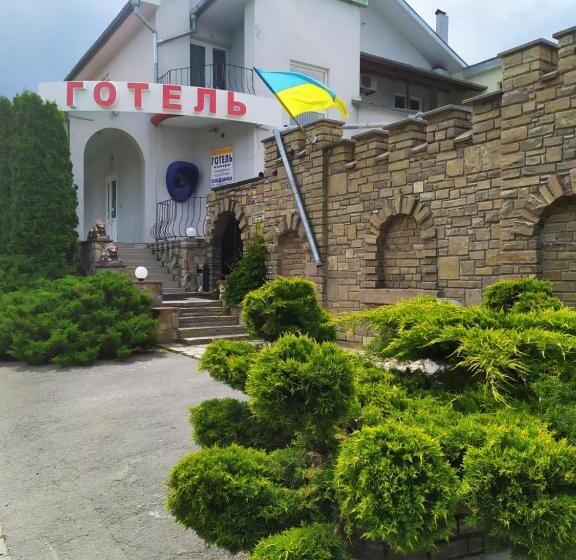 标准间带阳台, садиба